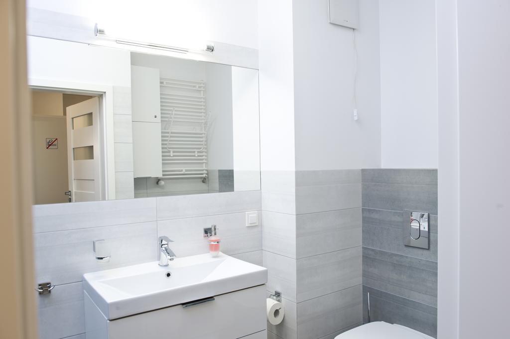 Goodnight Warsaw Apartments Dzielna 72 Ngoại thất bức ảnh